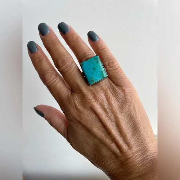 Designer turquoise solid sterling silver ring - Picture 4 of 13